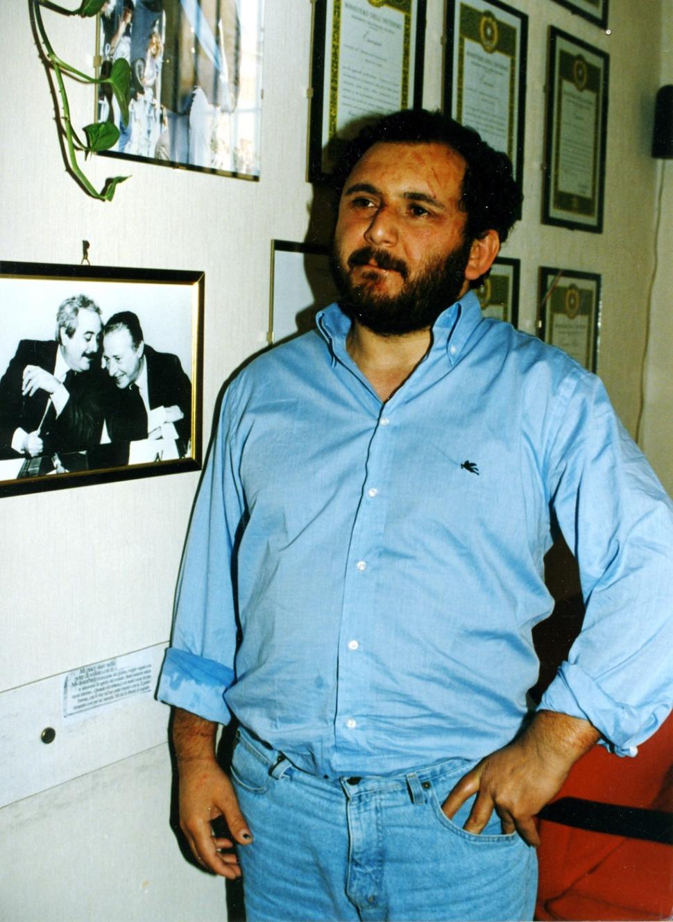 Un asasin al Cosei Nostra, care a recunoscut 150 de crime, este liber datorită unui act al unui judecător pe care chiar el l-a ucis 978666