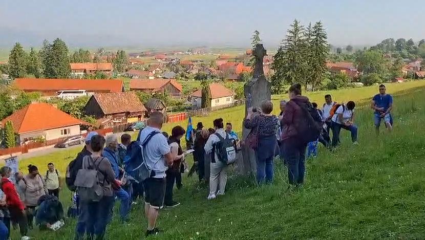 Sute de mii de oameni sunt la pelerinajul de la Șumuleu Ciuc. 24 de persoane au avut nevoie de ajutor medical din cauza căldurii 979018