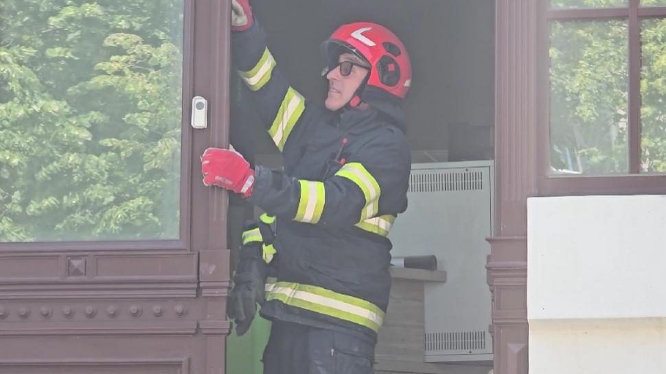 Tavanul unei clădiri s-a prăbușit peste copiii care veniseră la o petrecere, în Botoșani. Mai multe victime, transportate la spital 979056