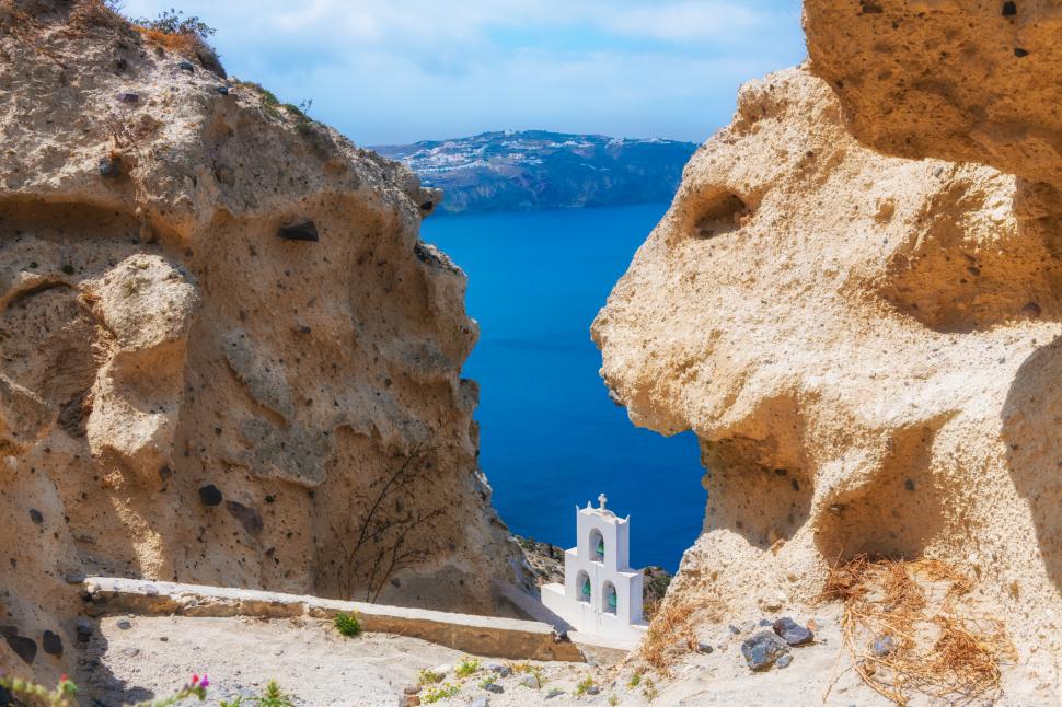 Tot ce trebuie să știi dacă mergi în vară în Grecia, Italia sau Spania. Unde sunt interzise selfie-urile sau se dau amenzi pentru șlapi 978588