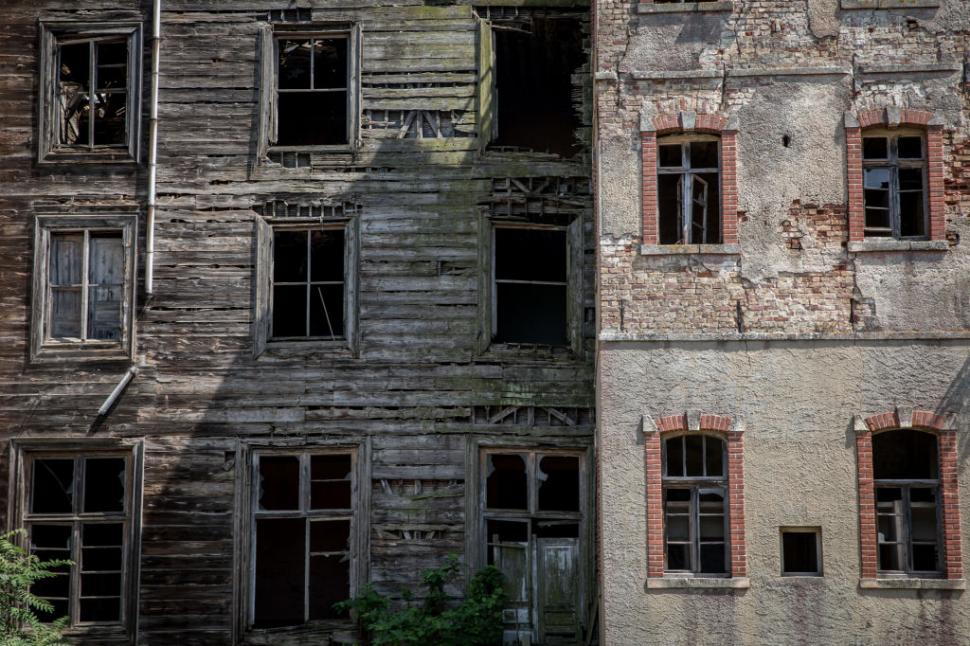 Cea mai mare clădire din lemn din Europa va fi transformată în hotel de lux de Patriarhia Greciei 978293