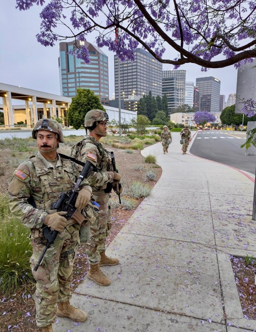 Garda Națională chemată de Trump intervine în Los Angeles după protestele violente legate de imigrație 979179