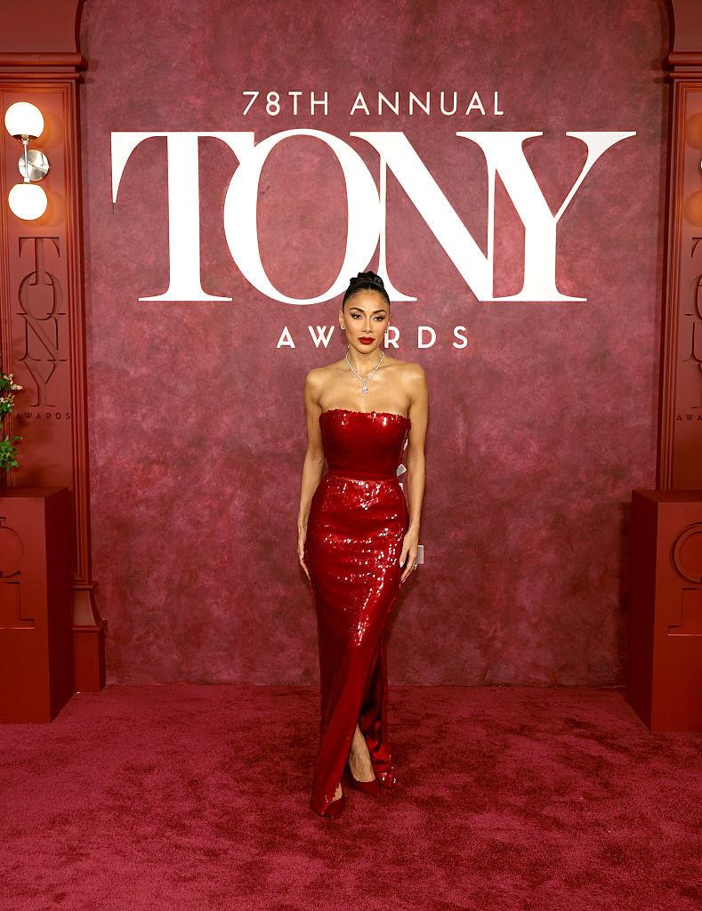 Cele mai comentate ținute de la Premiile Tony 2025. Nicole Scherzinger a ajuns virală cu look-ul său și cu discursul de mulțumire 979672