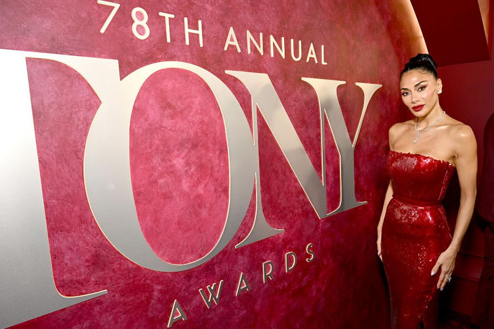 Cele mai comentate ținute de la Premiile Tony 2025. Nicole Scherzinger a ajuns virală cu look-ul său și cu discursul de mulțumire 979674