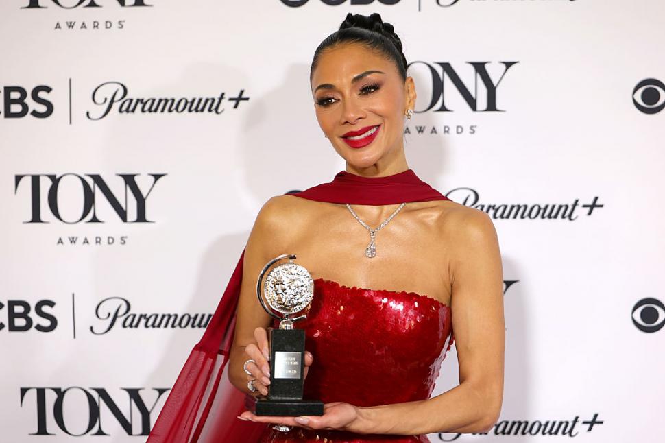 Cele mai comentate ținute de la Premiile Tony 2025. Nicole Scherzinger a ajuns virală cu look-ul său și cu discursul de mulțumire 979684