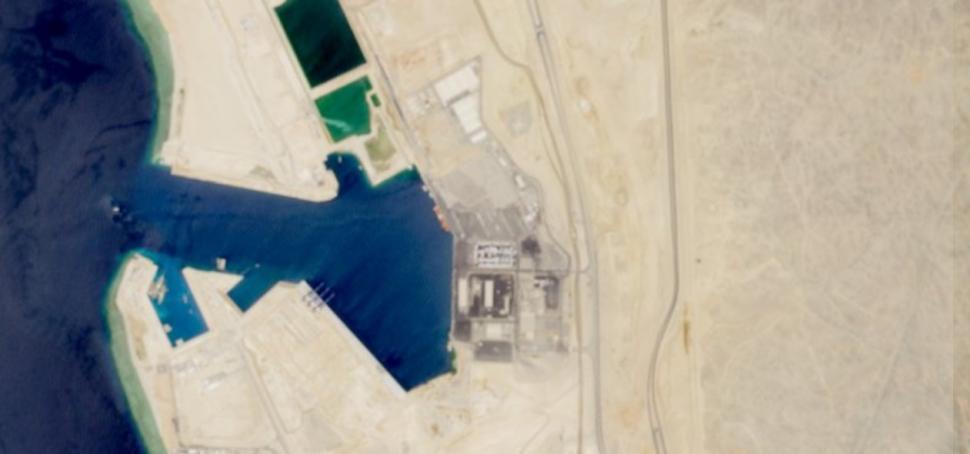 Imagini din satelit arată progrese uriașe la portul Oxagon, locație strategică pentru mega-proiectul NEOM din Arabia Saudită 979582