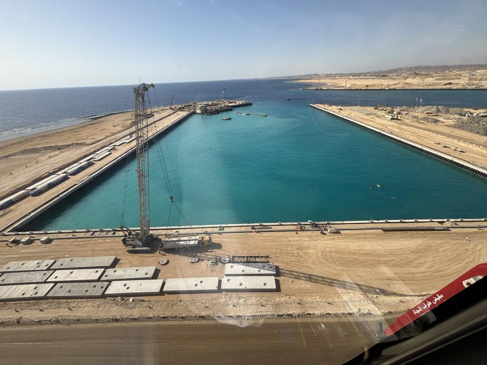 Imagini din satelit arată progrese uriașe la portul Oxagon, locație strategică pentru mega-proiectul NEOM din Arabia Saudită 979585