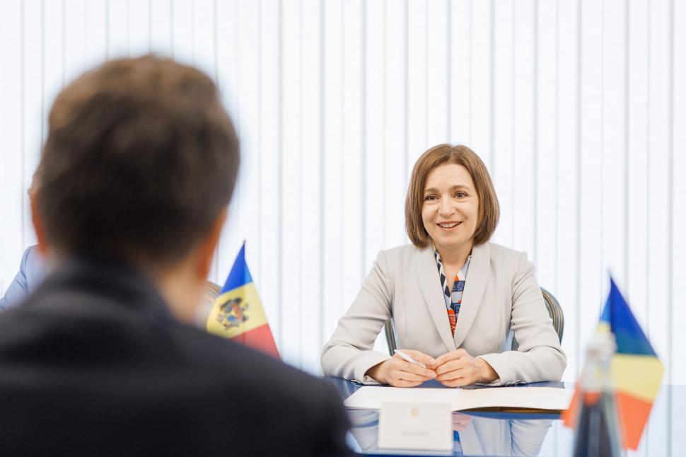 Maia Sandu l-a ovaționat pe Nicușor Dan, după vizita la Chișinău: "Un partener ferm, un prieten și un om care respectă R. Moldova" 979704