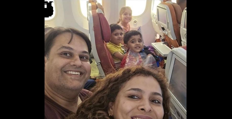 Ultima fotografie în avionul prăbuşit AI-171: Un doctor a făcut un selfie alături de soţia şi copiii săi care se mutau cu el în Anglia 980498