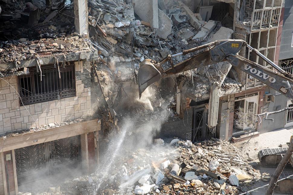 Imaginile distrugerii în Israel și Iran după bombardamente. Cum arată Teheranul și Tel Avivul după două zile de război 980817