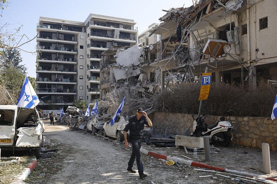 Imaginile distrugerii în Israel și Iran după bombardamente. Cum arată Teheranul și Tel Avivul după două zile de război 980831