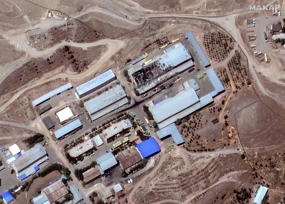 Imagini din satelit. Cum arată siturile nucleare iraniene după bombardamentele Israelului 981128