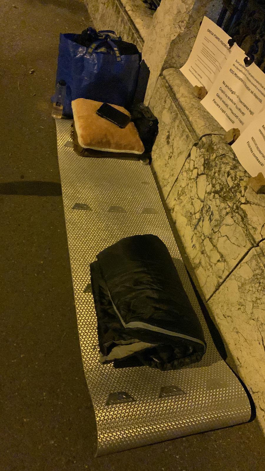 După greva foamei, o petiție: mama care a înfruntat sistemul cere ca nota la limba maternă să nu fie inclusă în diploma de Bac 981431