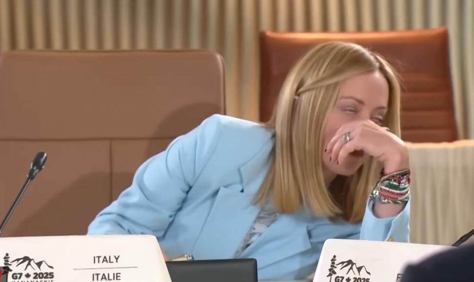 Momente virale la Summitul G7. Meloni își dă ochii peste cap într-o discuție secretă cu Macron, Trump scapă pe jos acordul comercial 981310
