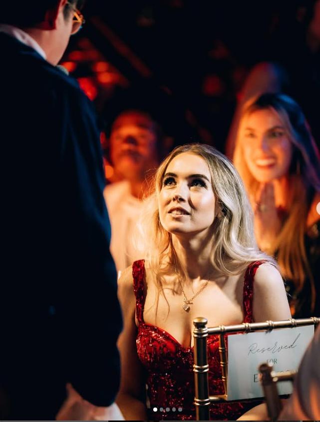 O tânără din SUA trăieşte de 3 ani live streaming, 24 de ore pe zi. „Fără sex sau vacanțe, nu mă pot opri” 981446