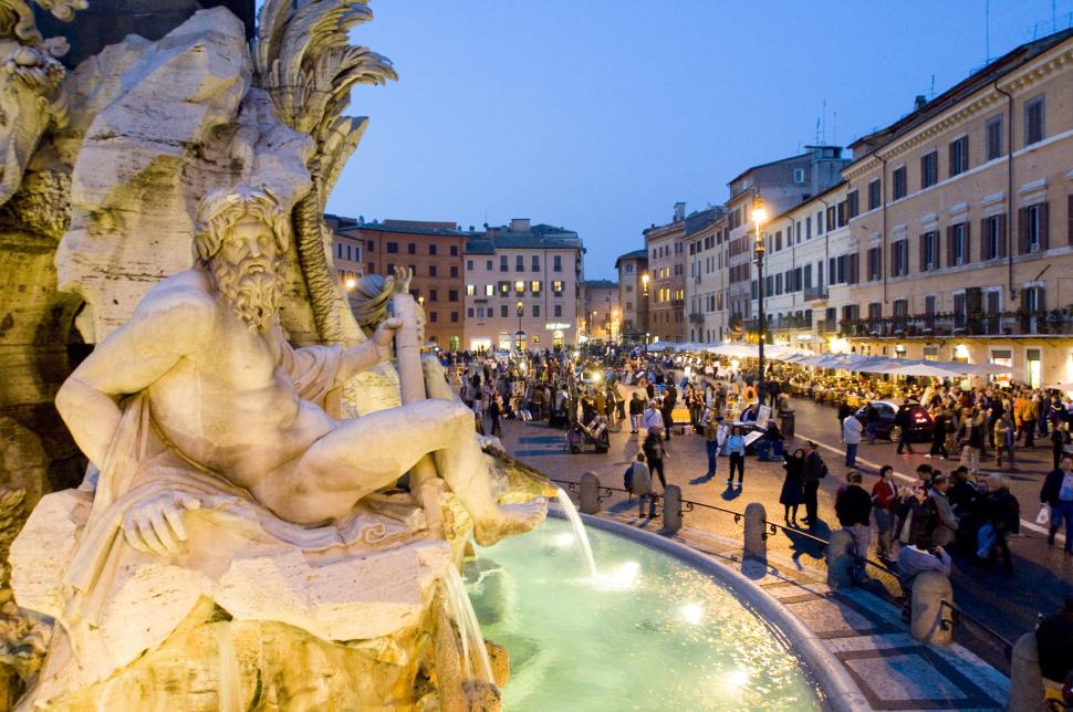 Ce taxe şi interdicţii introduce Italia în această vară împotriva turismului excesiv 981495