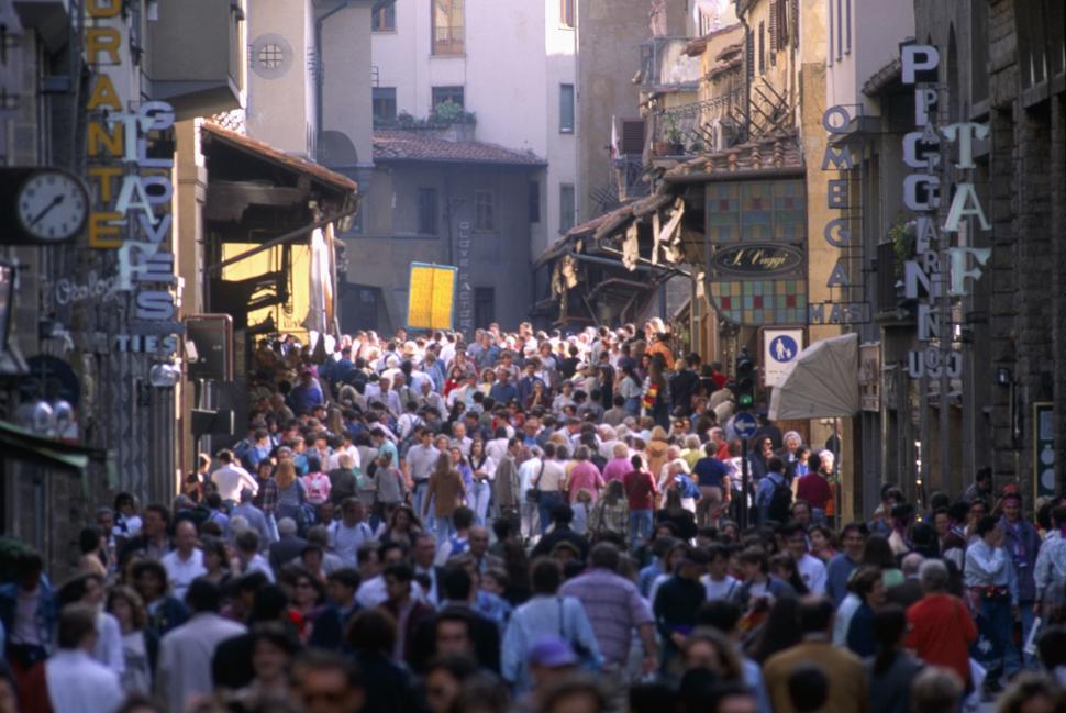 Ce taxe şi interdicţii introduce Italia în această vară împotriva turismului excesiv 981498