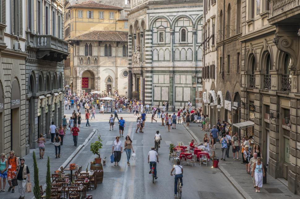 Ce taxe şi interdicţii introduce Italia în această vară împotriva turismului excesiv 981499