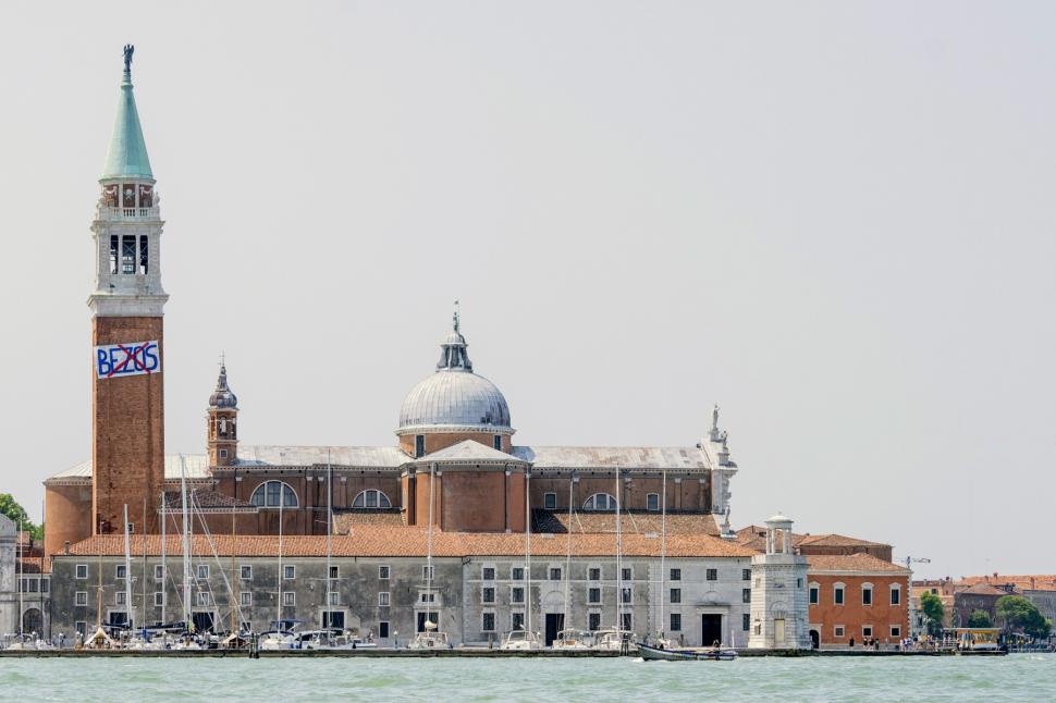 Noi detalii despre nunta anului. 3 locații de petreceri în Veneția, printre care mega-iahtul lui Bezos. Cântă Lady Gaga și Katy Perry 981685