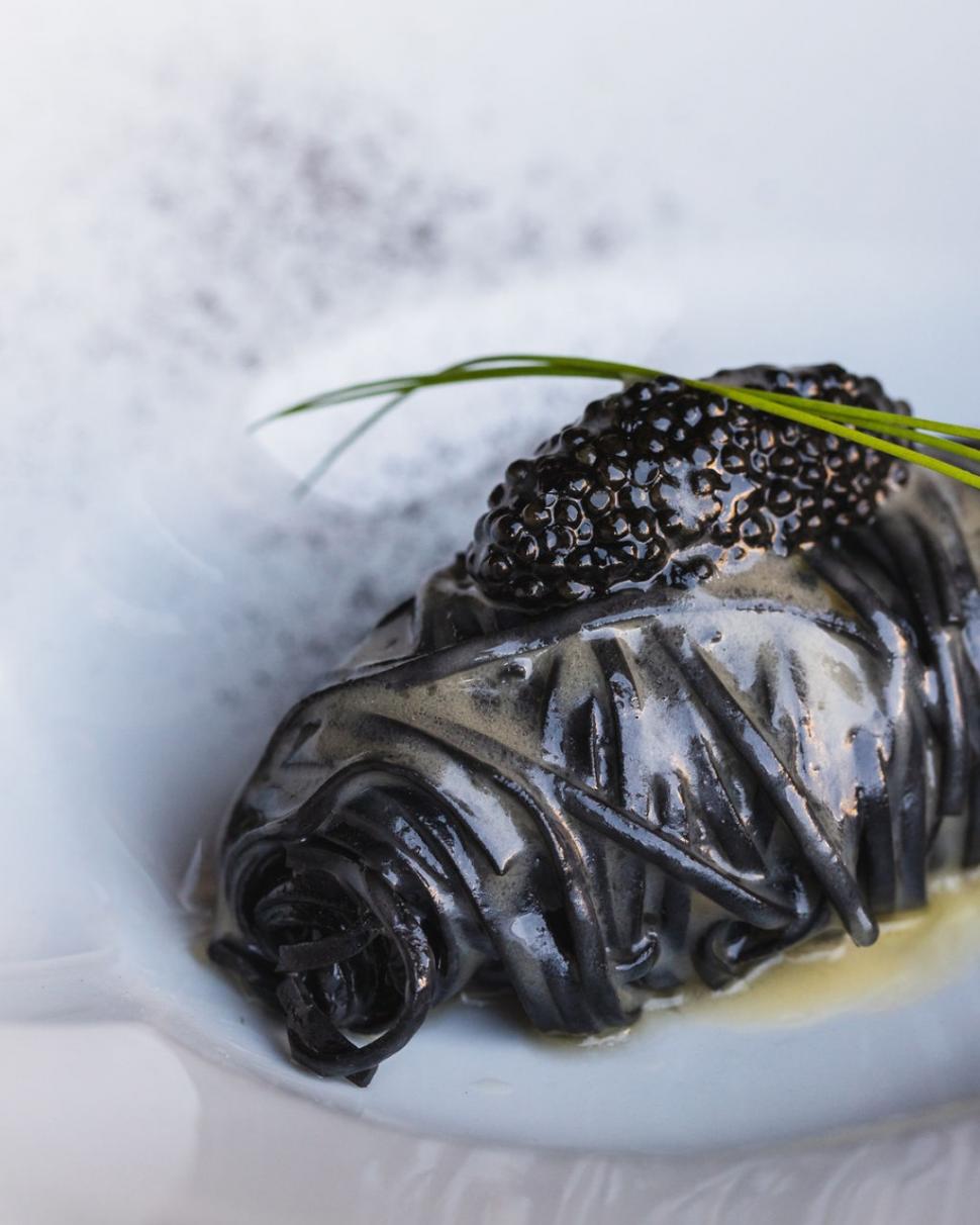 Restaurantele și chefii care au câștigat la Premiile James Beard 2025. Unde se mănâncă cel mai bine în SUA și care este cel mai bun bar 981679