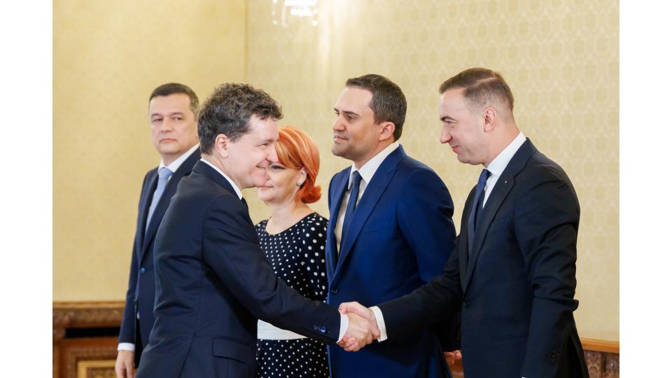 Imaginile zilei de la Cotroceni. Nicușor Dan a râs cu Daniel Băluță. Anamaria Gavrilă a mers cu iubitul 982089