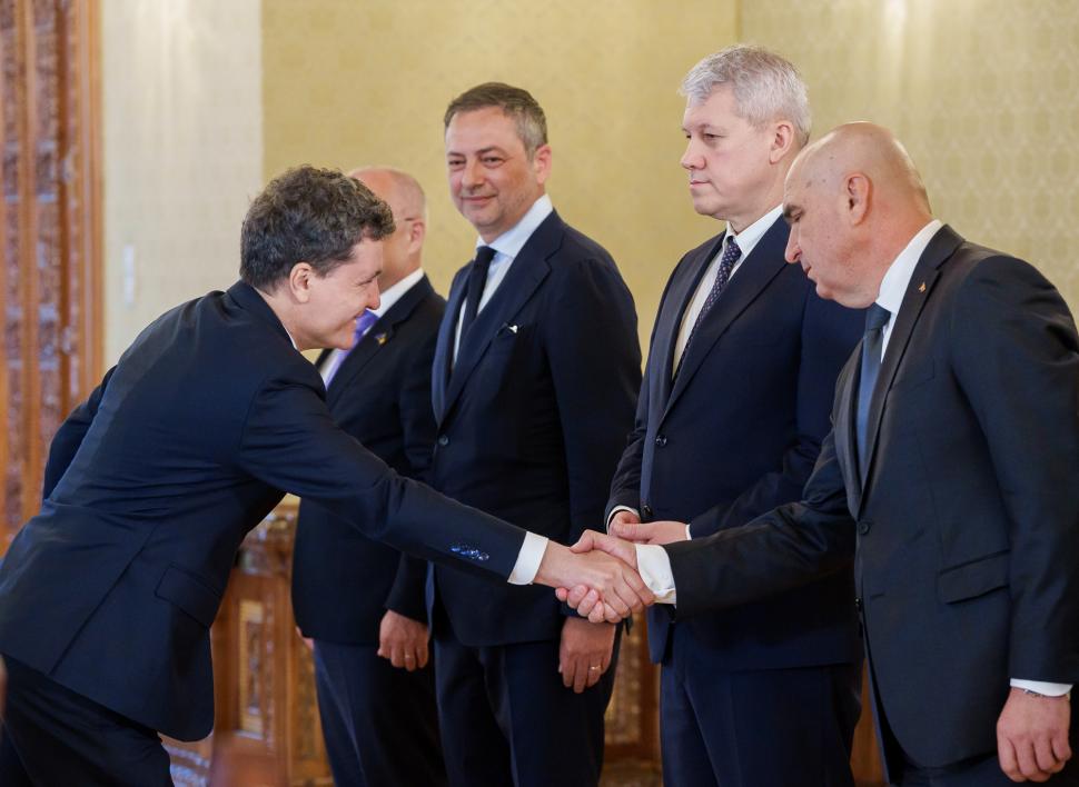 Imaginile zilei de la Cotroceni. Nicușor Dan a râs cu Daniel Băluță. Anamaria Gavrilă a mers cu iubitul 982092