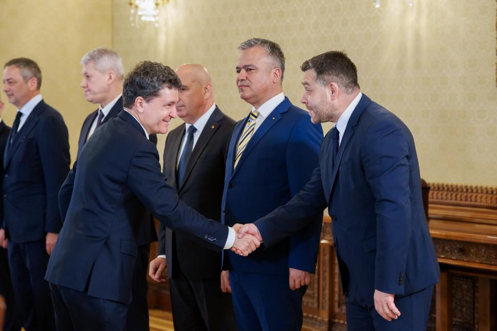 Imaginile zilei de la Cotroceni. Nicușor Dan a râs cu Daniel Băluță. Anamaria Gavrilă a mers cu iubitul 982096