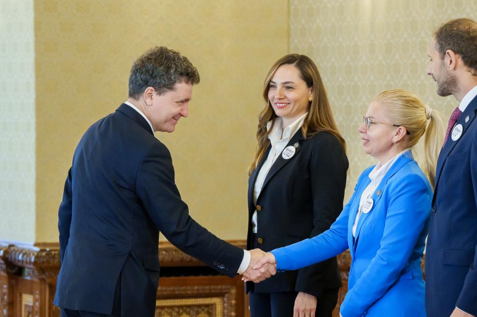 Imaginile zilei de la Cotroceni. Nicușor Dan a râs cu Daniel Băluță. Anamaria Gavrilă a mers cu iubitul 982099