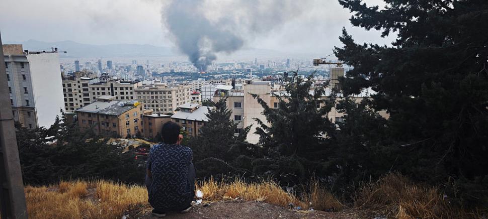 Civilii din Iran, abandonați de regim: oamenii fug pe cont propriu din calea bombelor, orașele mari sunt pustii 981917