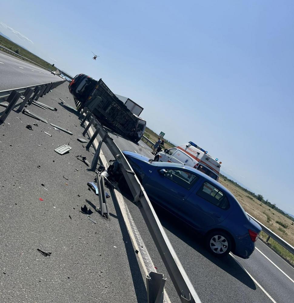 Accident grav pe autostrada A1, în apropiere de Buziaș: două persoane au fost rănite, se intervine cu un elicopter SMURD 982447