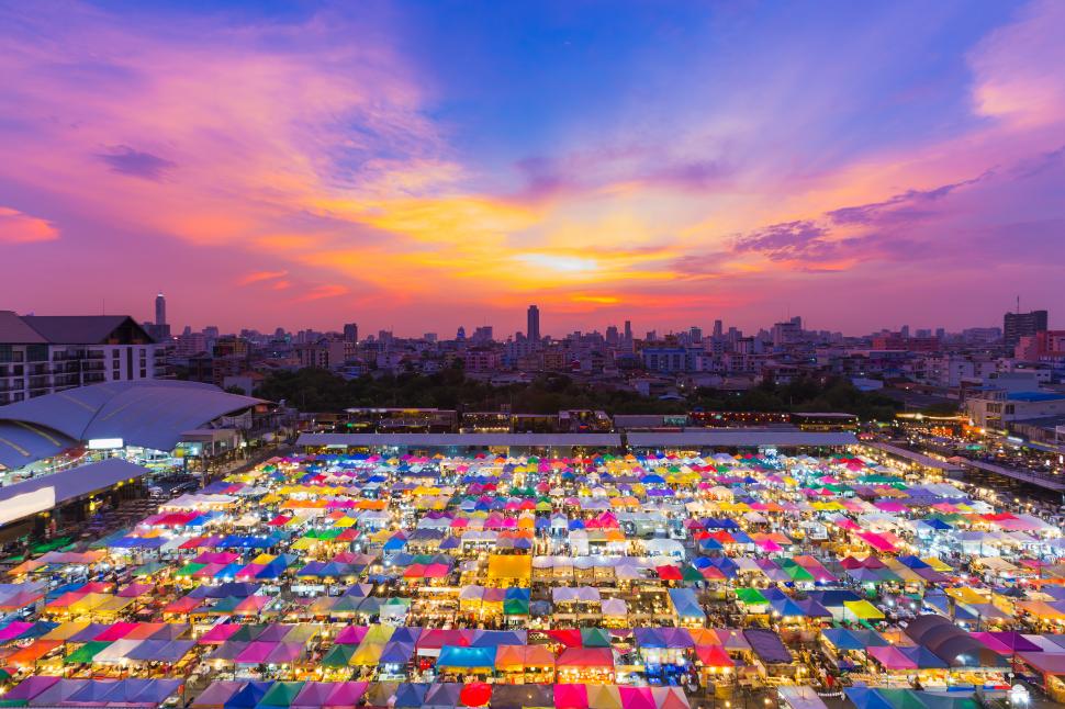 Cele mai bune piețe de noapte din Bangkok. Imaginile cu spectacolul colorat din capitala Thailandei fac înconjurul lumii de ani de zile 982332