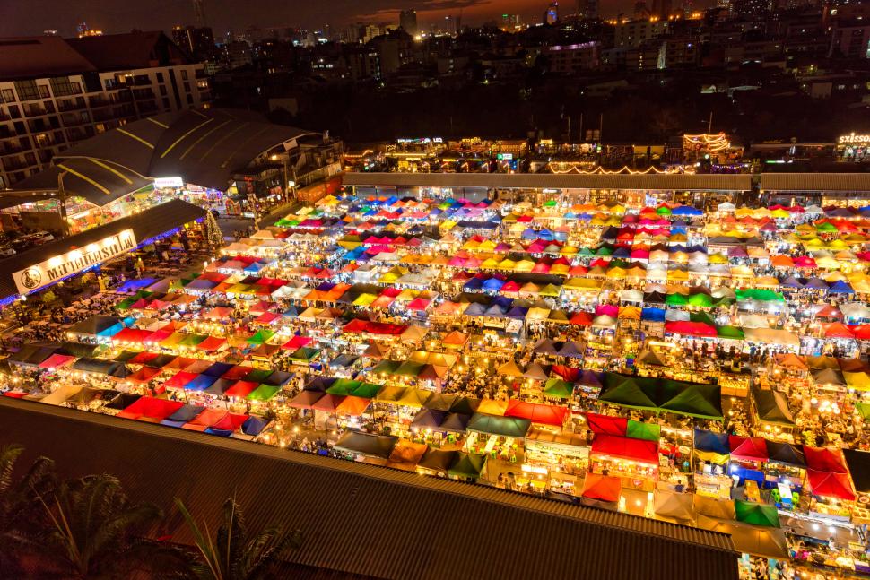 Cele mai bune piețe de noapte din Bangkok. Imaginile cu spectacolul colorat din capitala Thailandei fac înconjurul lumii de ani de zile 982334