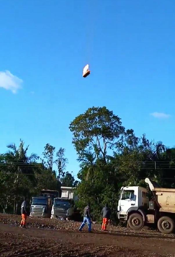 Un balon cu aer cald, plin cu turiști, a luat foc în aer şi s-a prăbuşit, în Brazilia: 8 oameni au murit, 13 au supravieţuit 982516