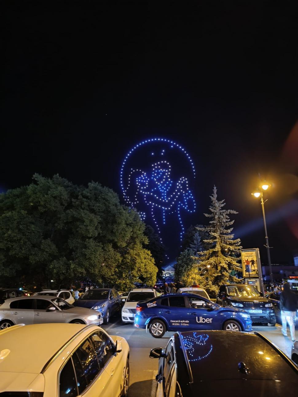 VIDEO. FITS a fost deschis cu un spectacol impresionat de drone în centrul Sibiului  982494