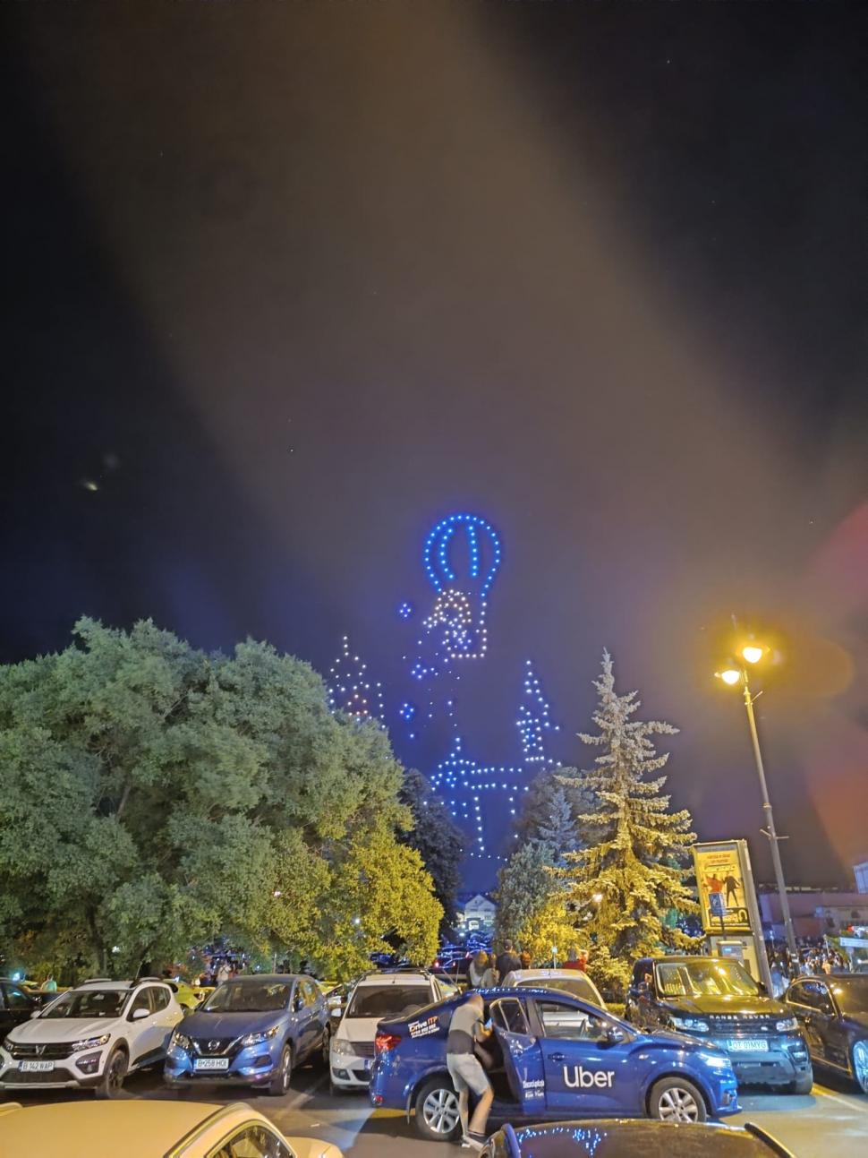 VIDEO. FITS a fost deschis cu un spectacol impresionat de drone în centrul Sibiului  982495