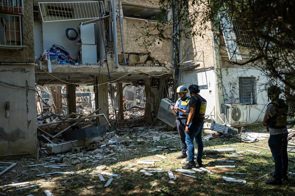 Mărturiile românilor prinşi în războiul din Israel: "E îngrijorare. Primim mesaj pe telefon cu 10 minute înainte de a ajunge rachetele" 982631