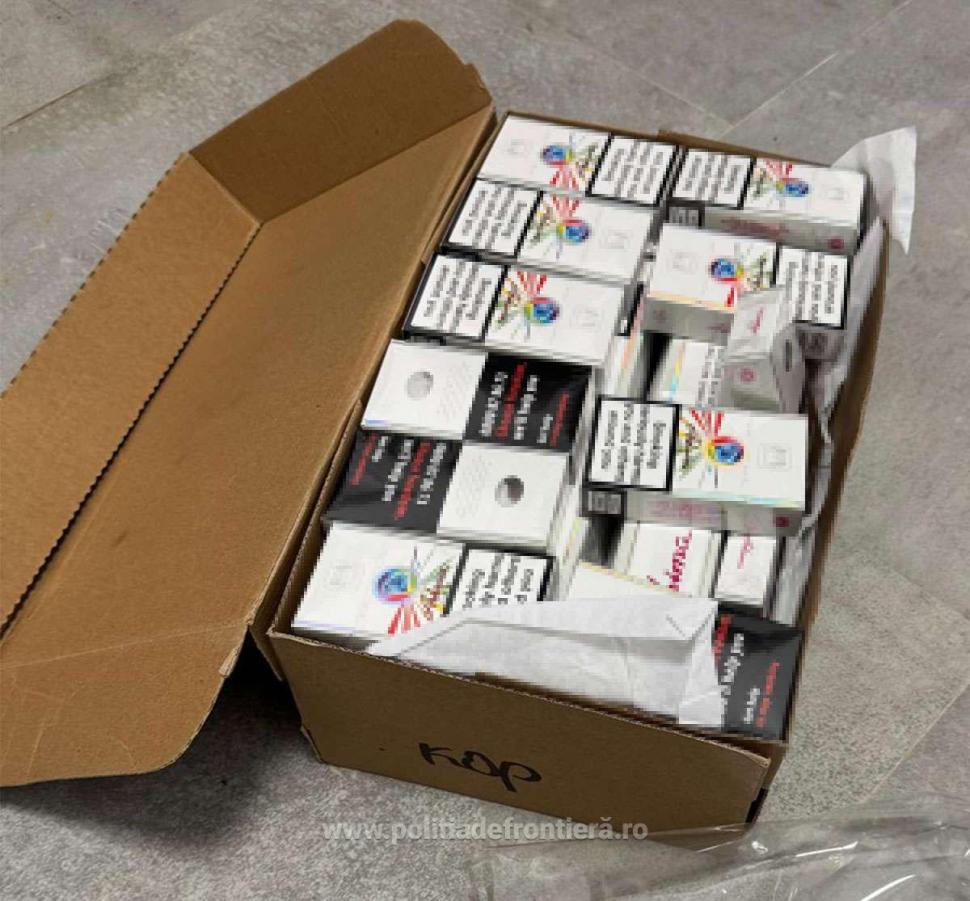 Un bărbat a încercat să intre în România cu 580.000 de dolari în bagaj 982599