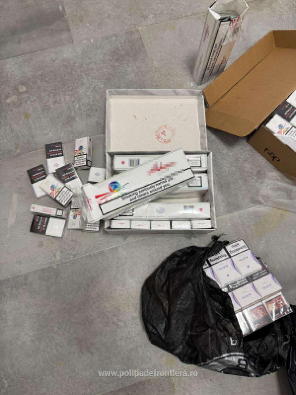 Un bărbat a încercat să intre în România cu 580.000 de dolari în bagaj 982607