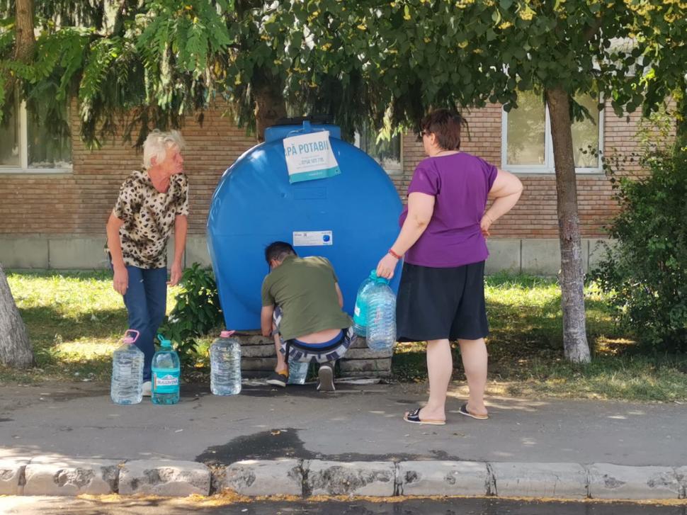 Furnizarea apei menajere, reluată temporar la Târnăveni. Luni seară va ajunge un nou val de salinitate, iar apa va fi oprită 982964