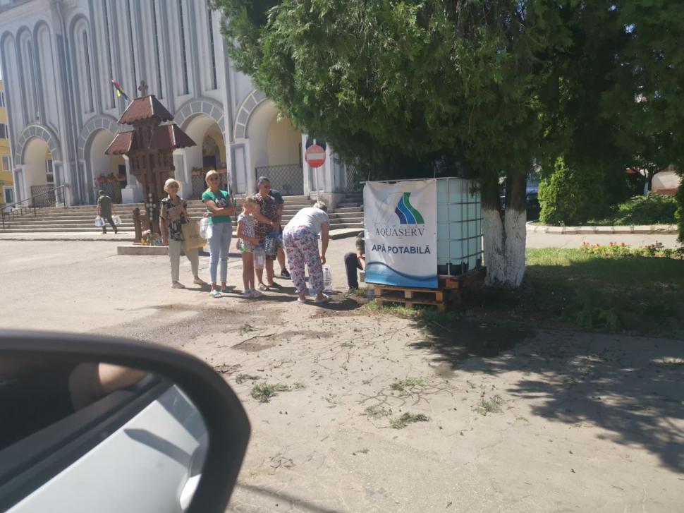 Furnizarea apei menajere, reluată temporar la Târnăveni. Luni seară va ajunge un nou val de salinitate, iar apa va fi oprită 982965