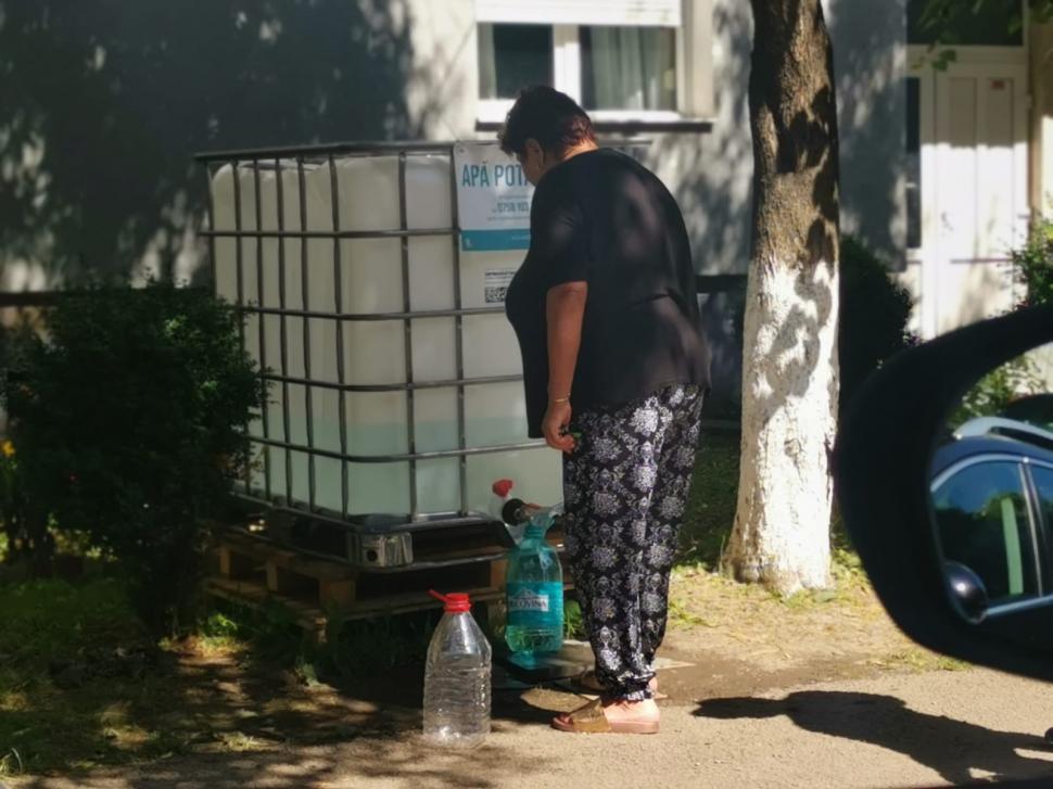 Furnizarea apei menajere, reluată temporar la Târnăveni. Luni seară va ajunge un nou val de salinitate, iar apa va fi oprită 982972