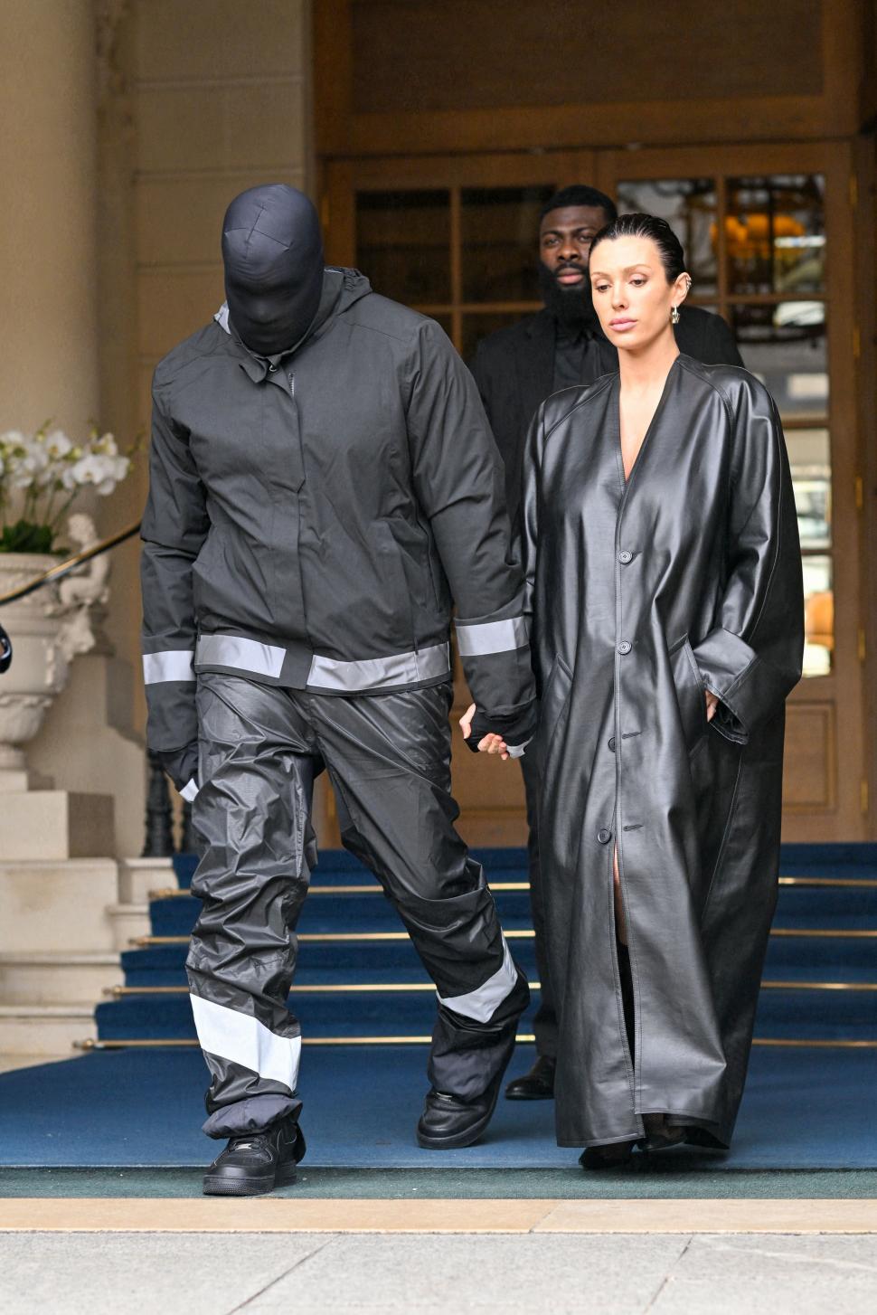 Kanye West vine cu Bianca Censori într-o capitală din Europa. Oamenii s-au revoltat și vor să împiedice concertul: „Este o insultă” 983019