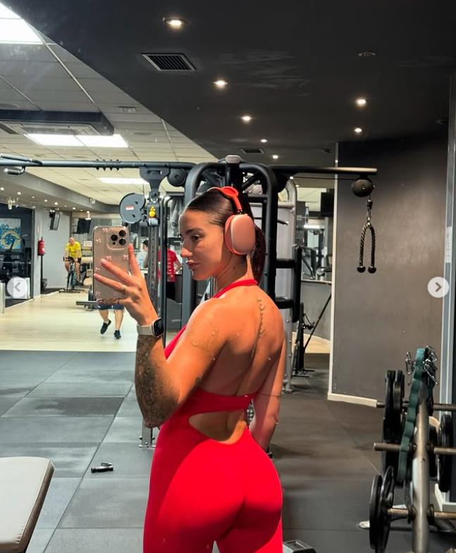 Vedeta OnlyFans atacată după ce a petrecut o vacanță cu starul minor al Barcelonei Lamine Yamal se scuză: Nu am 30 de ani, am doar 29 982861