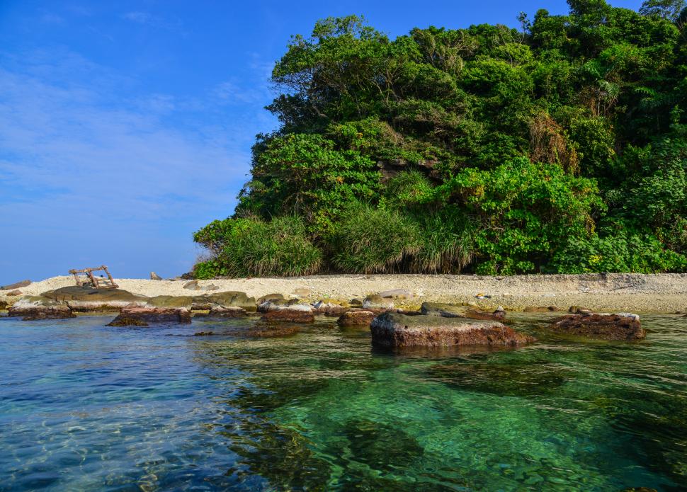 ”Insula Trump” din Albania. Acolo se află și Cheile Iadului, și Golful Diavolului, iar acum se va transforma într-o destinație luxoasă 983134