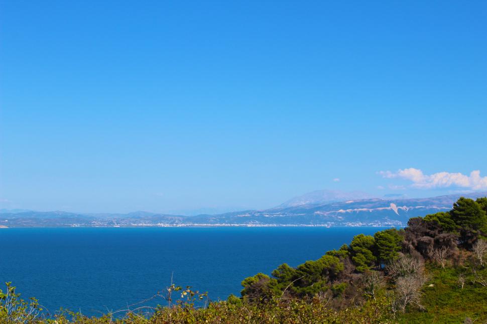 ”Insula Trump” din Albania. Acolo se află și Cheile Iadului, și Golful Diavolului, iar acum se va transforma într-o destinație luxoasă 983135