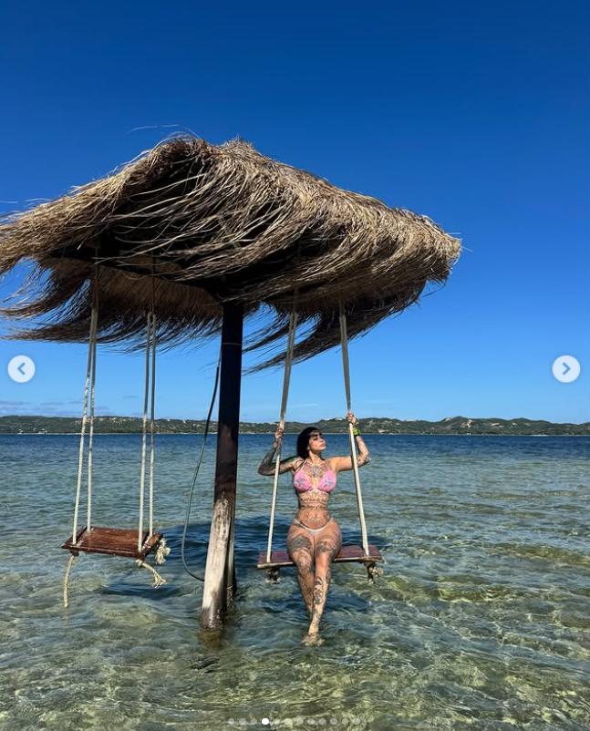 O influenceriță a murit după ce s-a operat într-o clinică din Turcia pe care urma să o promoveze. Înainte petrecuse cu doctorul în club 983286