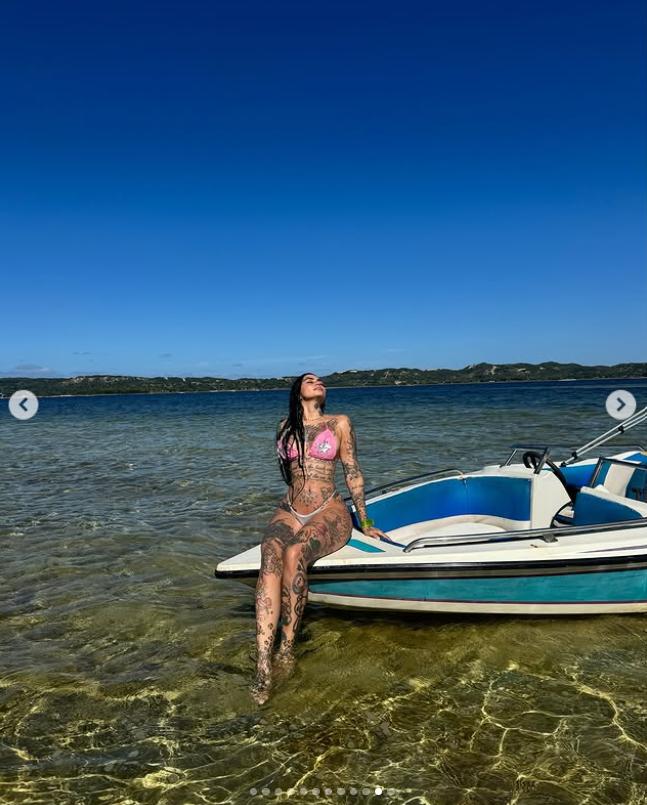 O influenceriță a murit după ce s-a operat într-o clinică din Turcia pe care urma să o promoveze. Înainte petrecuse cu doctorul în club 983290