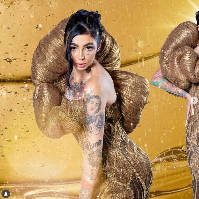 O influenceriță a murit după ce s-a operat într-o clinică din Turcia pe care urma să o promoveze. Înainte petrecuse cu doctorul în club 983297