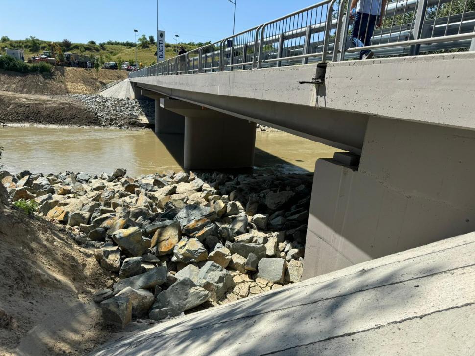 Comuna din România unde tocmai a fost inaugurat un pod nou peste Ialomița. Investiţia a fost de peste 12,5 milioane de lei 983793