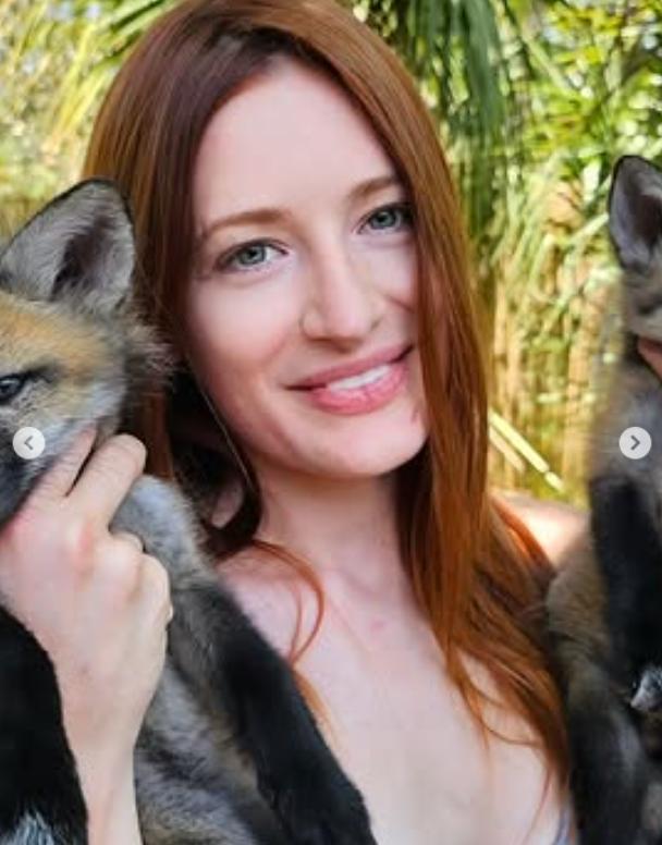 Gest șocant făcut de o vedetă YouTube care a fost hărțuită online. Soțul ei a transmis un mesaj tulburător: „Nu a mai putut suporta” 983759